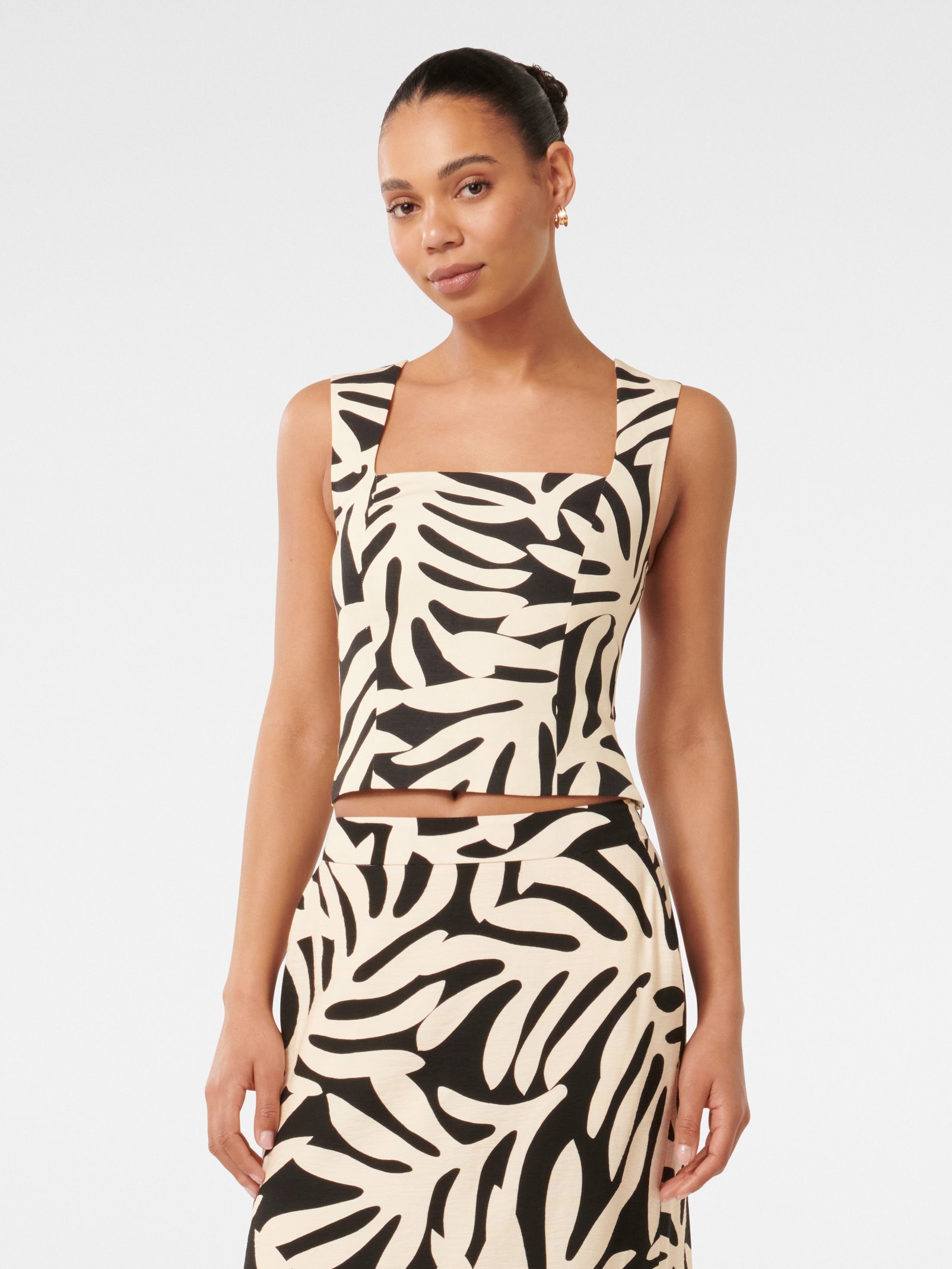 Kinsley Square Neck Fitted Tank Top