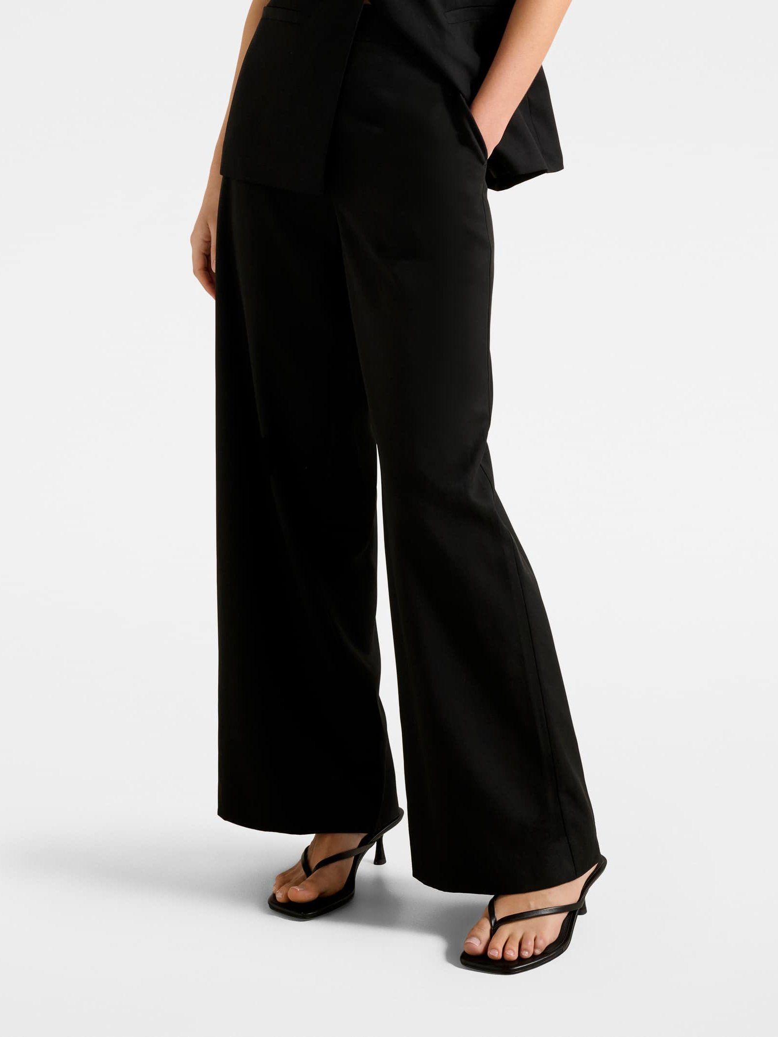 Livia Wide Leg Pant