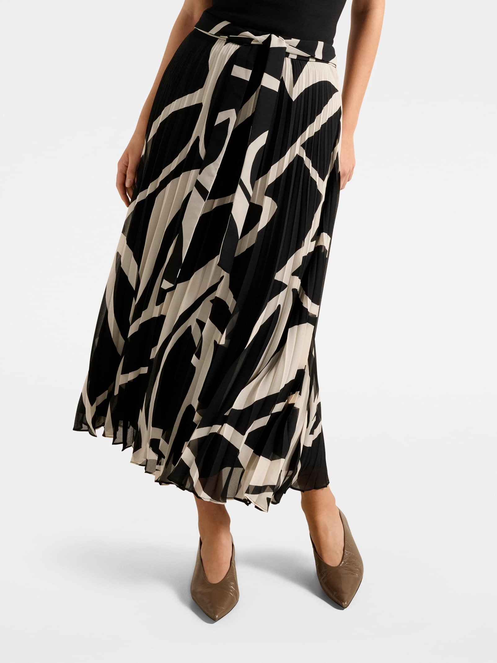 Elsie Belted Pleated Skirt